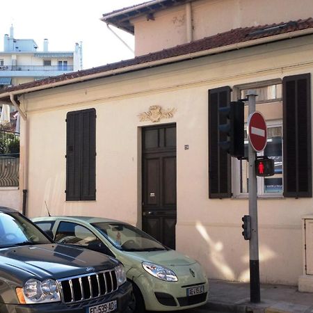 Crew Lighthouse Hostel Antibes Exterior photo