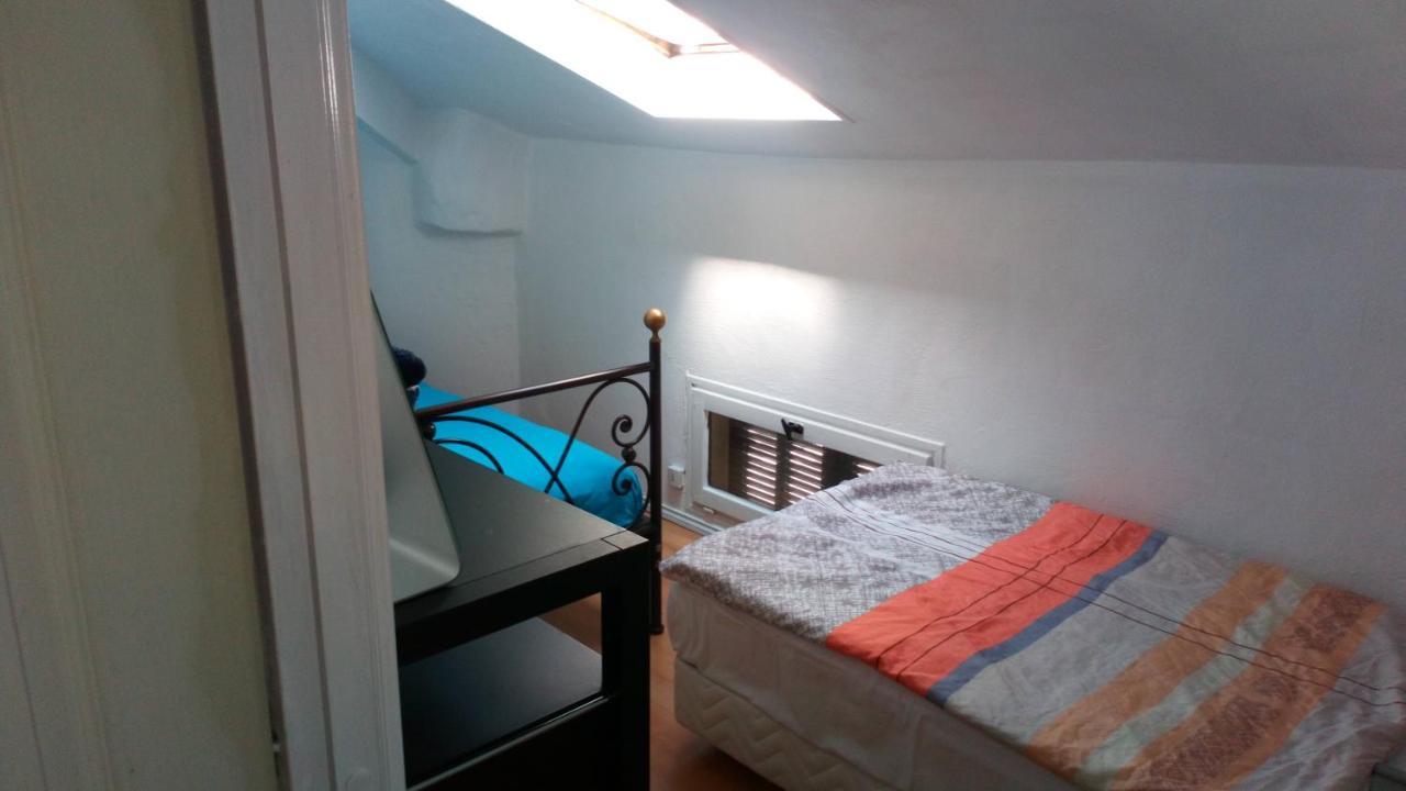 Crew Lighthouse Hostel Antibes Exterior photo